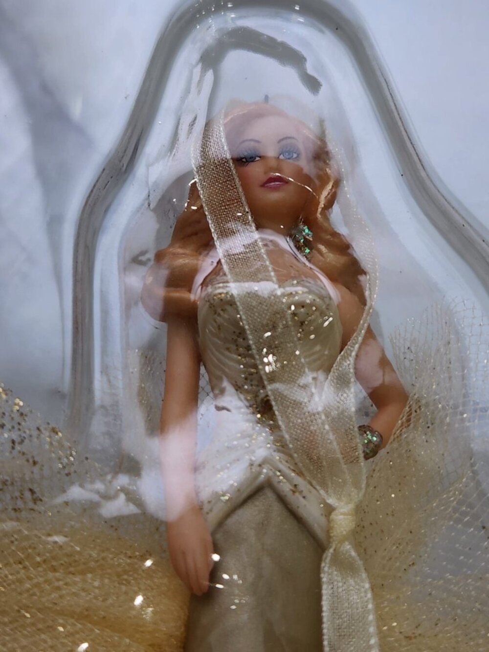 Hallmark Keepsake Ornament Barbie 50 Years of Fabulous 2009 -50th Anniversary